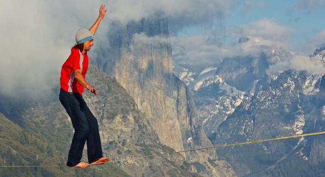 A3Noticias's tweet photo. Muere el deportista extremo Dean Potter al intentar un salto base en Yosemite, California
http://t.co/ut69knuxPu http://t.co/9e1Z2cWsaQ
