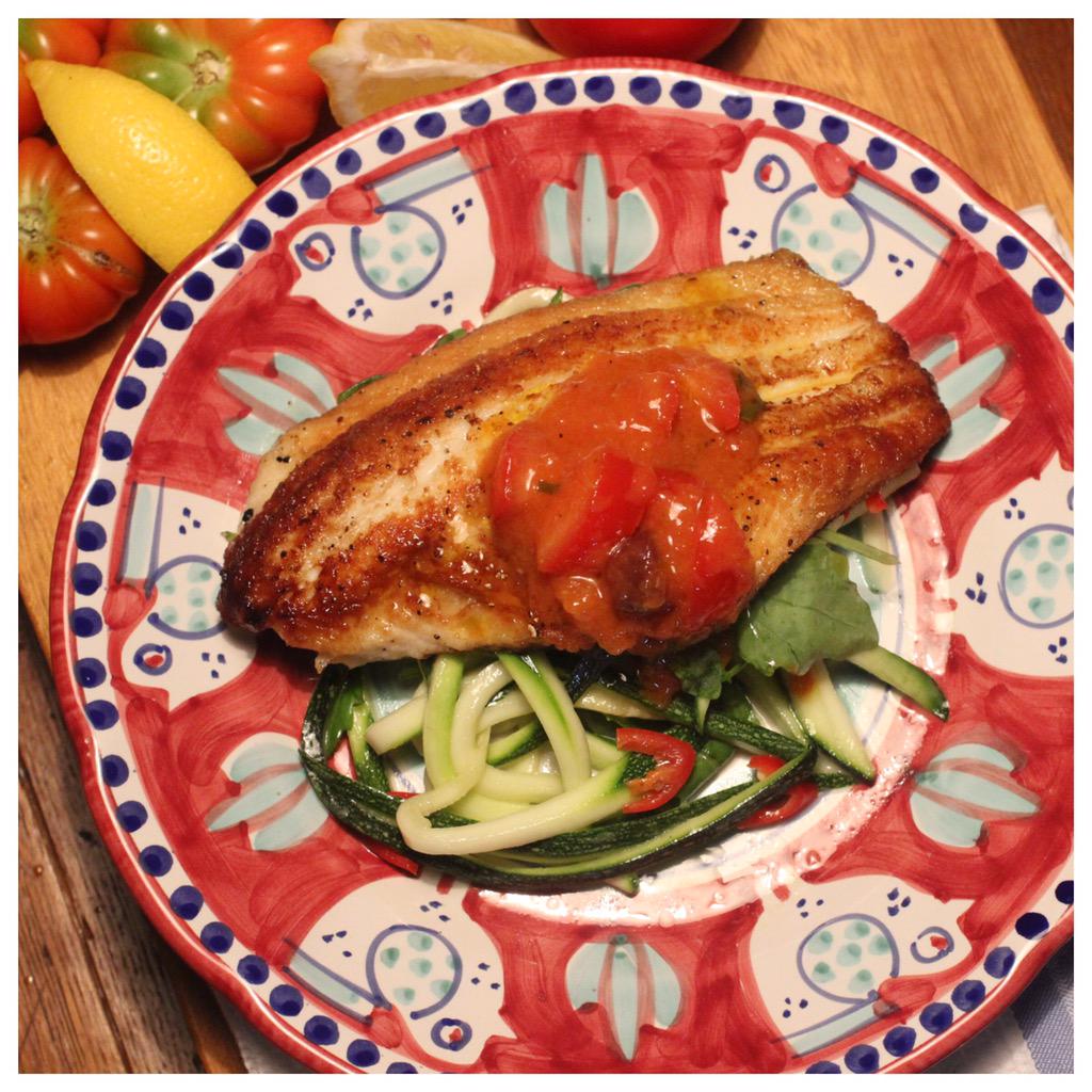 TheBallymoreInn's tweet photo. This week we're serving delicious @DuncannonFish plaice with stir-fry courgettes and tomato &amp; basil vinaigrette. #yum http://t.co/Gfu2kUnOeC