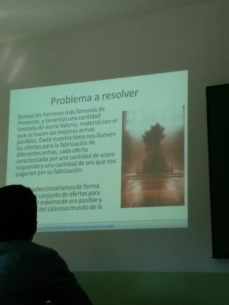 AndreaCampilloG's tweet photo. Lamento decirle a @iinestorres que se ha equivocado claramente de carrera. http://t.co/HWfbEs1OZr
