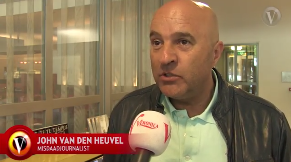 Altijd al willen weten hoe <a href="/JohnvdnHeuvel/">John van den Heuvel</a> misdaden oplost? Hij vertelde het @SuperguideNL: bit.ly/JohnvdHeuvelMi…