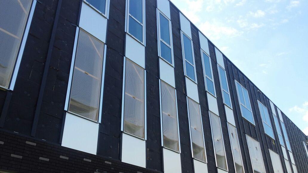 WVH_Gevels's tweet photo. @TC_Oss : Start gemaakt met #Alubond Composiet gevelafwerking en aluminium kokers voor aannemer @HeijmansNL http://t.co/HezCMakHNE