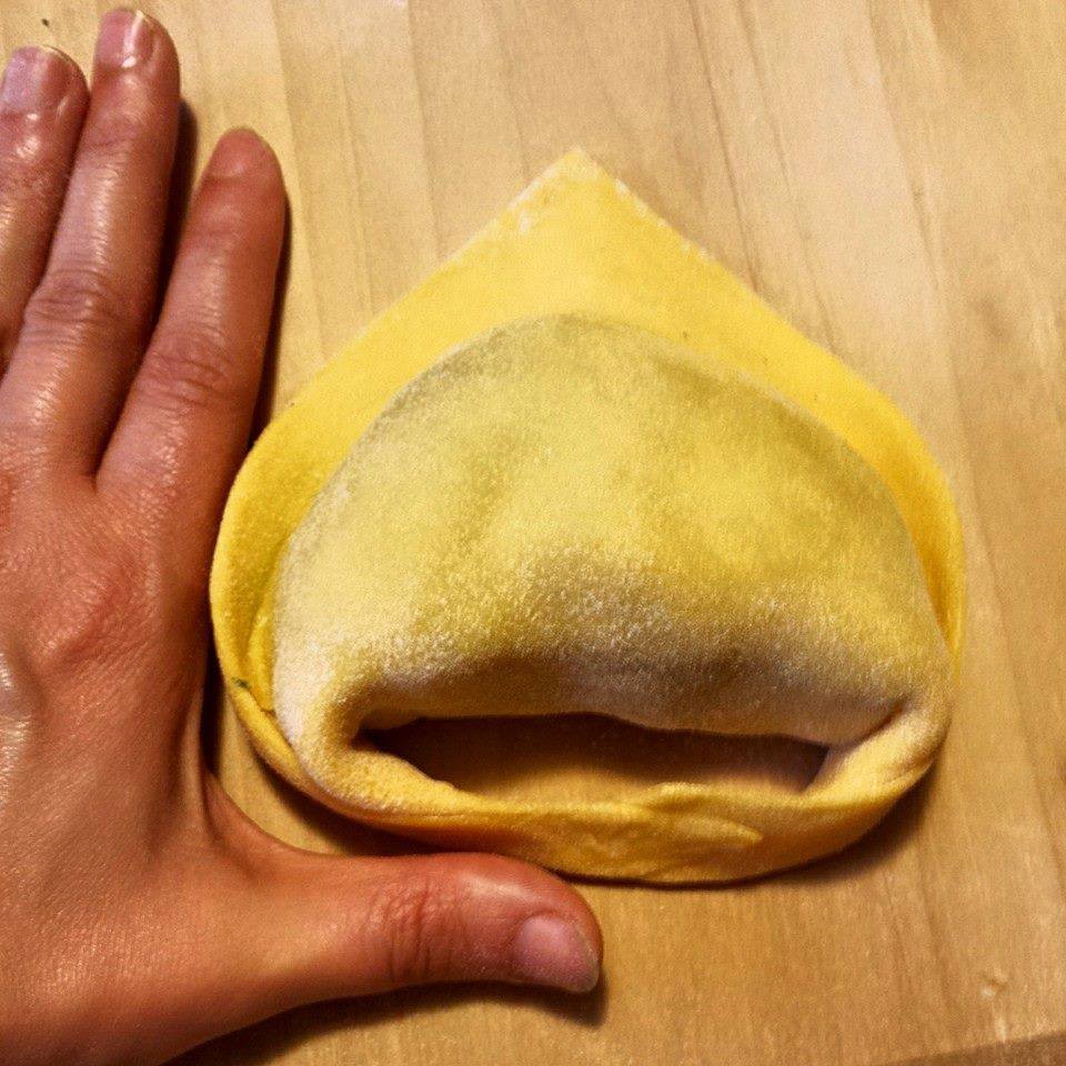 molinipivetti's tweet photo. Un mega tortellaccio! Quando la creatività si unisce alla tradizione! @infobalanzone #Pivetti #SaperFarFarina http://t.co/vmI8Ywp4IA