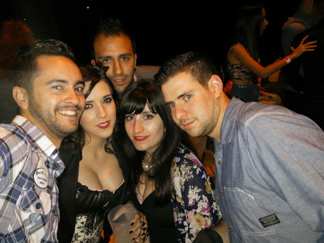 Sandra04zg's tweet photo. Pedazo de feria de Huetor con los mejores amigos :) http://t.co/xzGC5ibCF0
