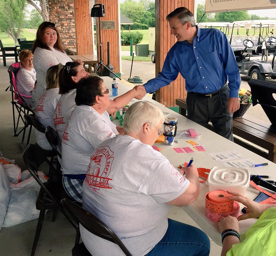 HalHeiner's tweet photo. Started the day at the Shelby County Fire Dept Golf Scramble. People are excited about this campaign! #KentuckyFirst http://t.co/9pxsqPSN7Z