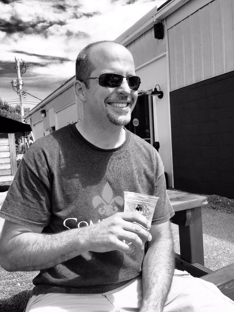 zimmtv's tweet photo. This guy cooks good pig! @saucedonwheels @TheCivilLife @cookingkid @FOX2now #PigsAndPints @Ericstl6 http://t.co/J41ecr3x0Z