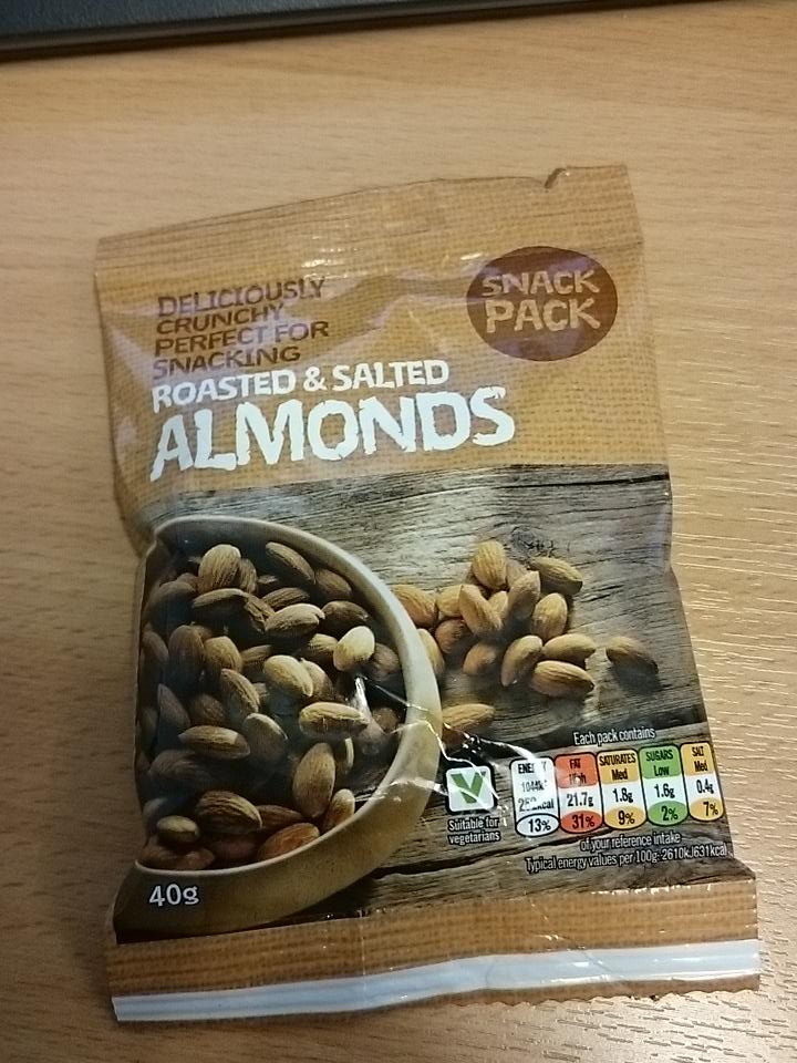 ketotheukway's tweet photo. New snack find at Asda this weekend. 40g packs of almonds. Perfect to grab and go! #keto #lchf #snackfind http://t.co/Yjei8OY0HA