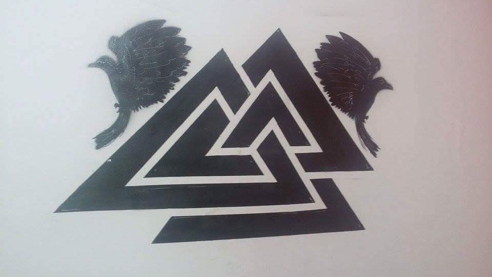SiegPorin's tweet photo. Olha que maravilha *--*#valkut #hunin #munin #asatru #Odin http://t.co/xU0wkEPFDz