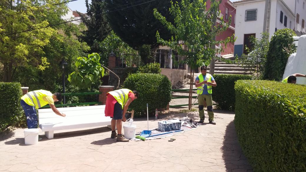 infoiznalloz's tweet photo. Continúan los trabajos de los Planes de Empleo en #Iznalloz... http://t.co/wbvGwHdo4g