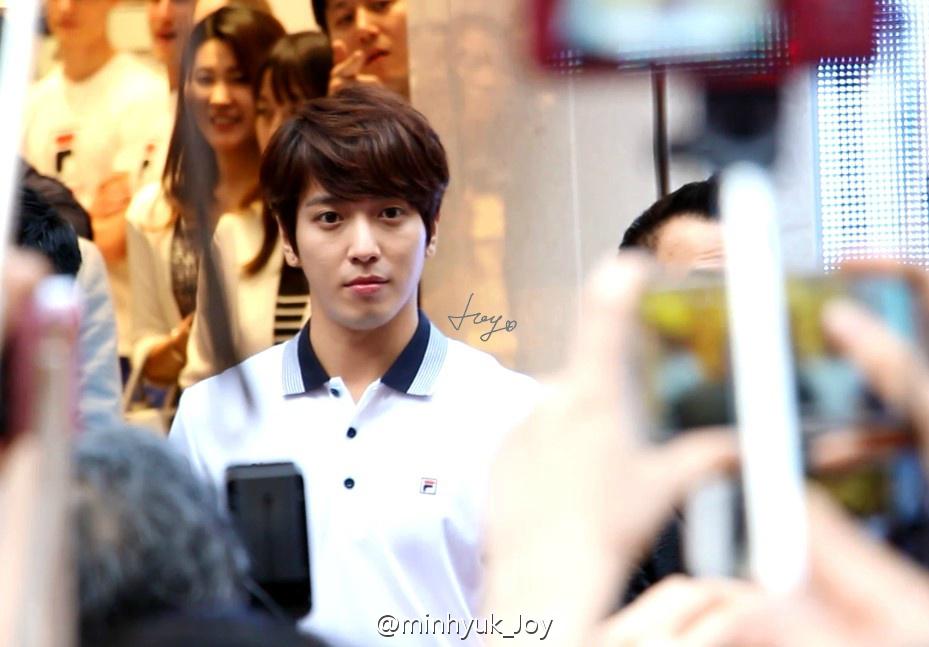 flowerJYH's tweet photo. ƳH★ #정용화 5.15 #FILA iSQUARE ⓒminhyuk_Joy
http://t.co/Quv3IFVKEM
http://t.co/qgNcbHiDSC
http://t.co/RGTVtKQV1b http://t.co/07v8wtDLeE