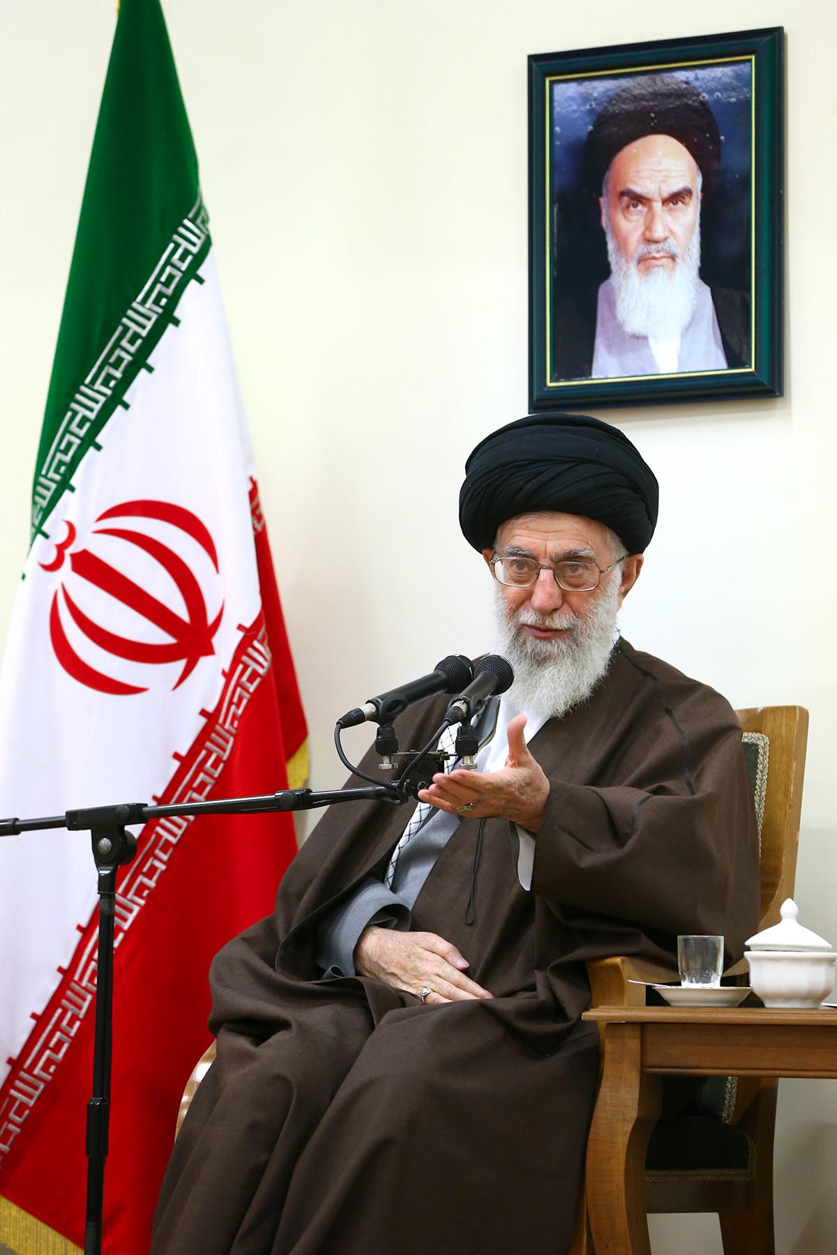 Embedded image permalink