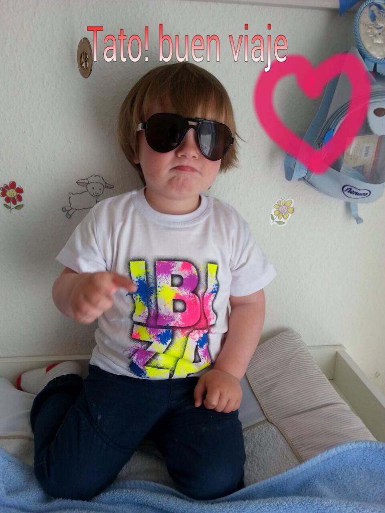 Jejeje las mejores despedidas desde la distancia,tquiero pompitas!!