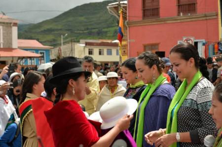 el_telegrafo's tweet image. Más de 2.000 personas posesionan a Rivadeneira tinyurl.com/lq3nmql