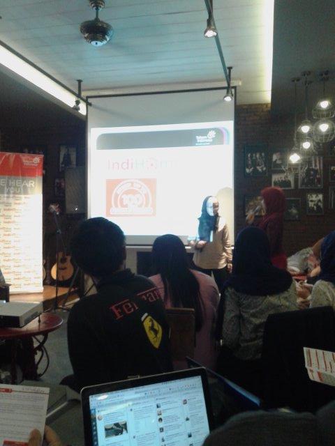 Pilin24's tweet photo. Diskusi dari bu eena #WeLoveIndiHome http://t.co/BiMrY3Hqm1