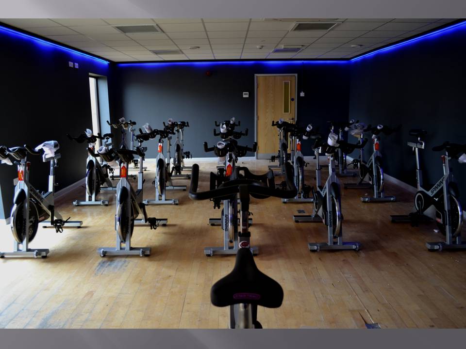 BaronsFitness's tweet photo. Spinning Bikes are now in place! Just a few small adjustments to be made to the room then we're ready to go! http://t.co/B2LpPLTiqO