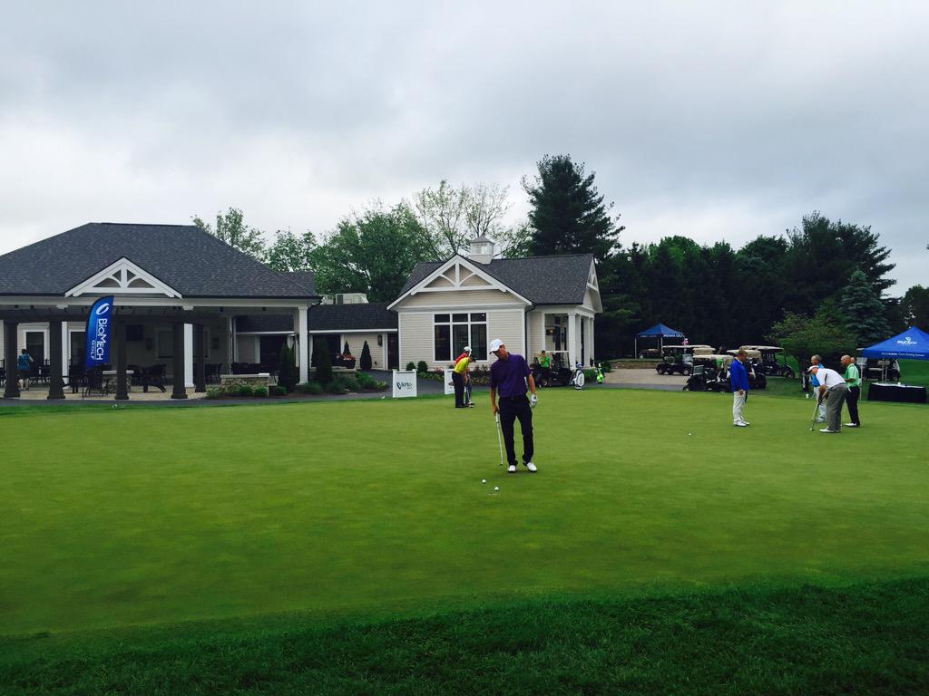 IndianaGolf's tweet photo. Round 1 is underway at the Indiana PGA Indianapolis Open at Woodland CC #indyopen http://t.co/9cOzVwxkzA
