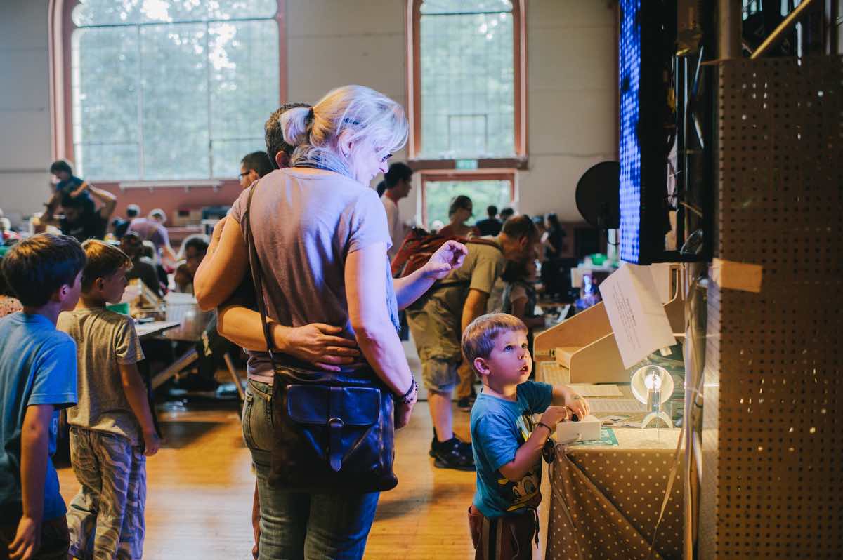 MakerFaireBTN's tweet photo. Deadline for submissions to #Brighton Maker Faire is 8th June http://t.co/IhdhZUpMm1 #BMMF http://t.co/Ri40xAJ4jZ http://t.co/wfdhZFx3fq