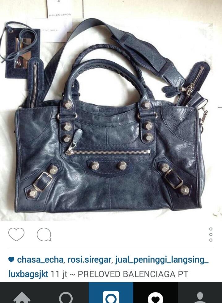 bunga_alifah97's tweet photo. 11 jt? Omg keyen. Sama ga sih? Tapi emang mirip bgt. http://t.co/v7jhQep13y