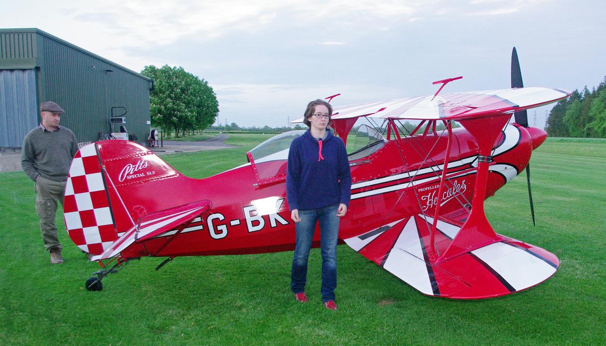 SVTECNews's tweet photo. SVTEC members held their monthly meeting at Oaksey Airfield to see Lauren Richardson and her Pitt Special. http://t.co/9w9Etbm35C