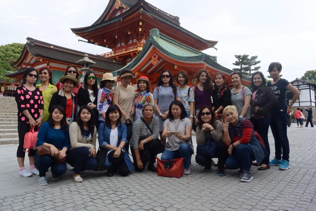 kainbellini's tweet photo. @Kain_Bellini  H-2 #bellinijapantour .... Para ladies di Kyoto http://t.co/cvfzV7lYbL
