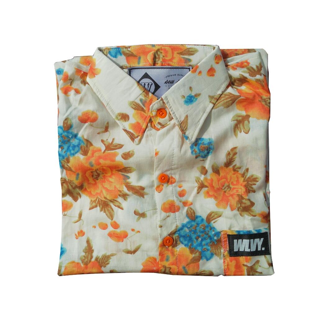 FLOWER SHIRT
WHITE
IDR180

READY size L