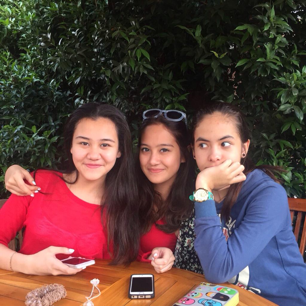 Last pict😘 <a href="/salshaabilaa/">salshabilla adriani✨🌙</a> <a href="/steffizmr15/">Stefhanie Zamora</a> <a href="/AaliyahMasssaid/">aaliyah massaid</a>