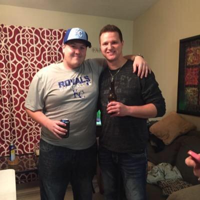 ShaunFischer's tweet photo. @KZKX969 my #pitpal #EricChurch @Graf_Bearcats http://t.co/SaBE3f7sw3
