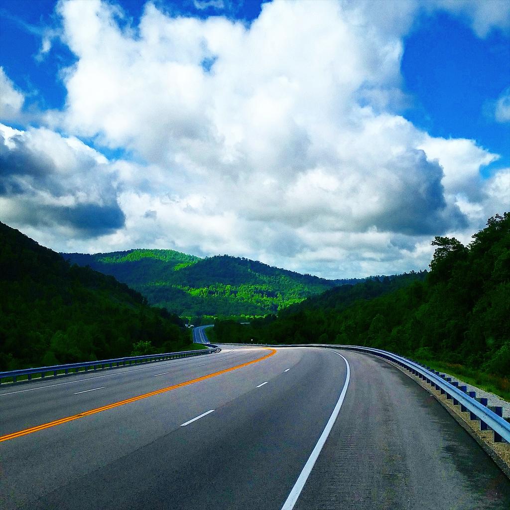 ScenesOfTheBluegrass on Twitter: "On the road in eastern Kentucky, by