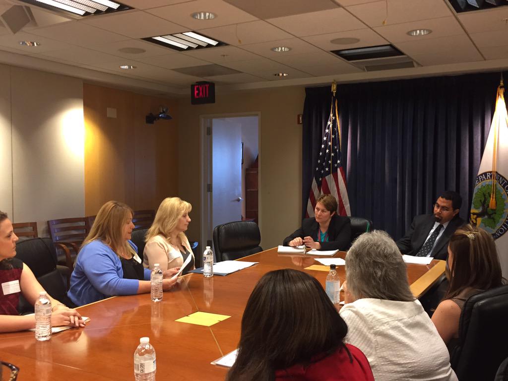 JamieSueO's tweet photo. #vivateachers presenting at the @usedgov on the #ccss implementation. @thevivaproject http://t.co/qozLD7ulSB