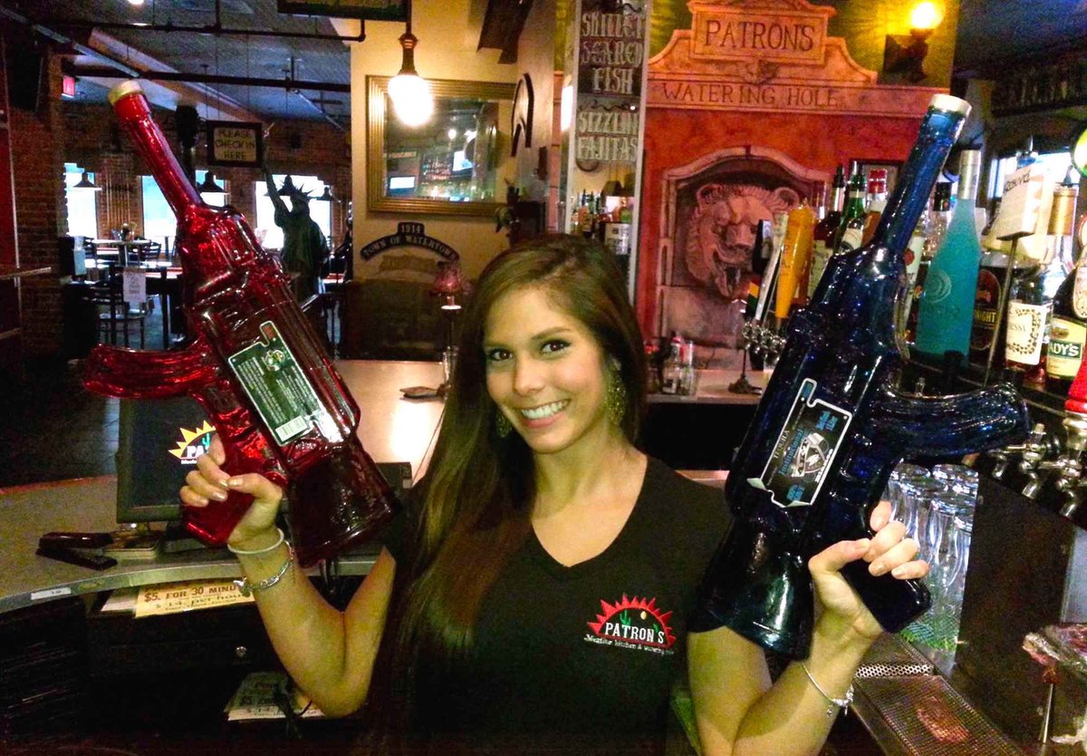 You're Not Allowed in These 10 Boston Bars Once You Turn 30: thrillist.com/drink/boston/b…