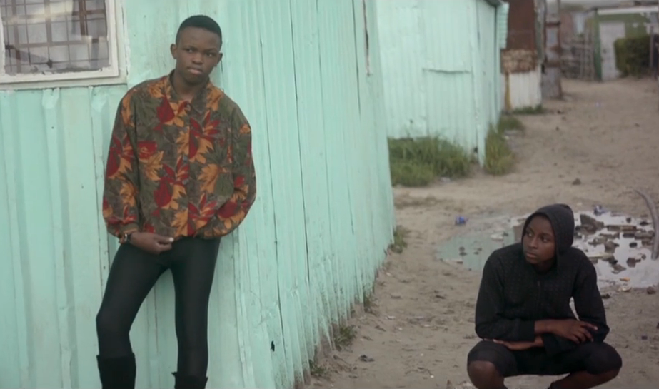 wearePRSPCT's tweet photo. VIDEO : @Fantasma_SA dévoile le merveilleux visuel pour "Cat and Mouse" feat. @mimsuleiman
► http://t.co/VPZiCHd8UN http://t.co/pTMOw1Vx9r