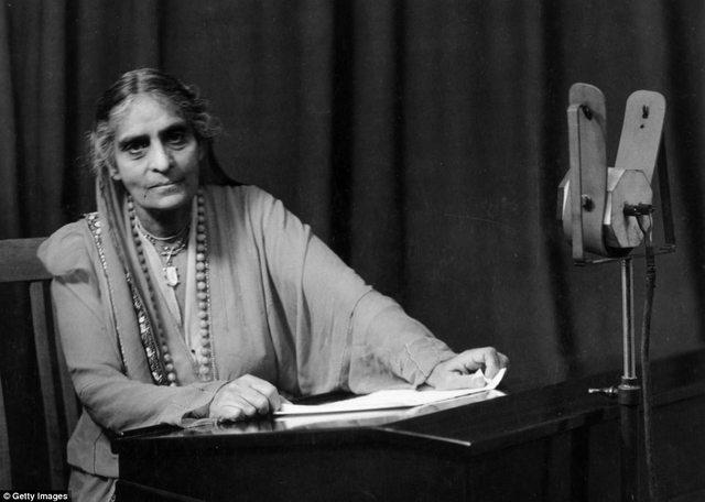 Historic_India's tweet photo. Cornelia Sorabji, the first female advocate from India and the first woman to study law at Oxford, c 1931 http://t.co/GaZbvy7AhO