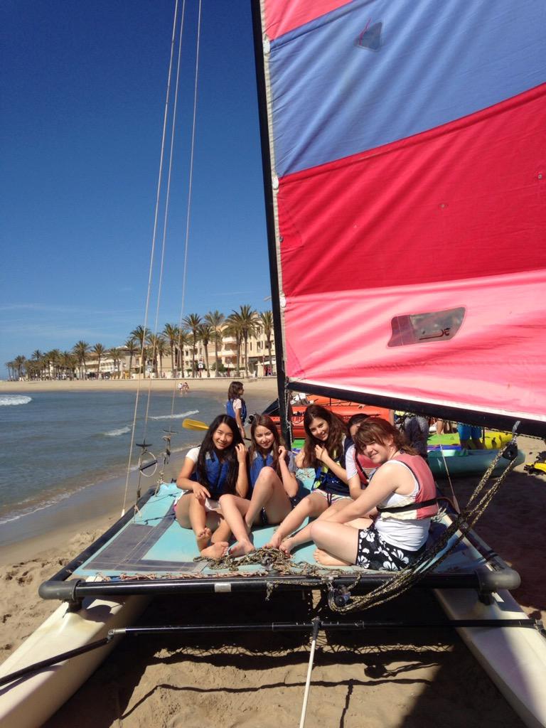 mercedaries's tweet photo. Bateig de vela al Club Marítim de Cubelles per 2n ESO, quin dia més maco! http://t.co/wCMZs9zPQ5
