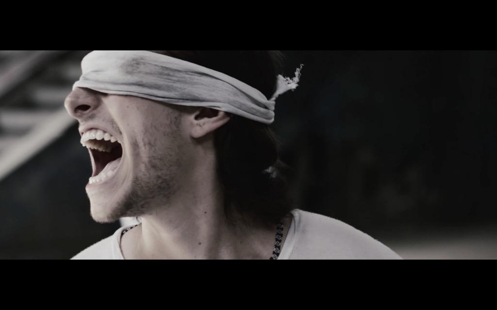 ItsMidnightRed's tweet photo. The countdown starts now! 4 hours until our NEW video for "Chains" is released. #MidnightRedChains RT &amp; Share http://t.co/Vbc8FQTejv