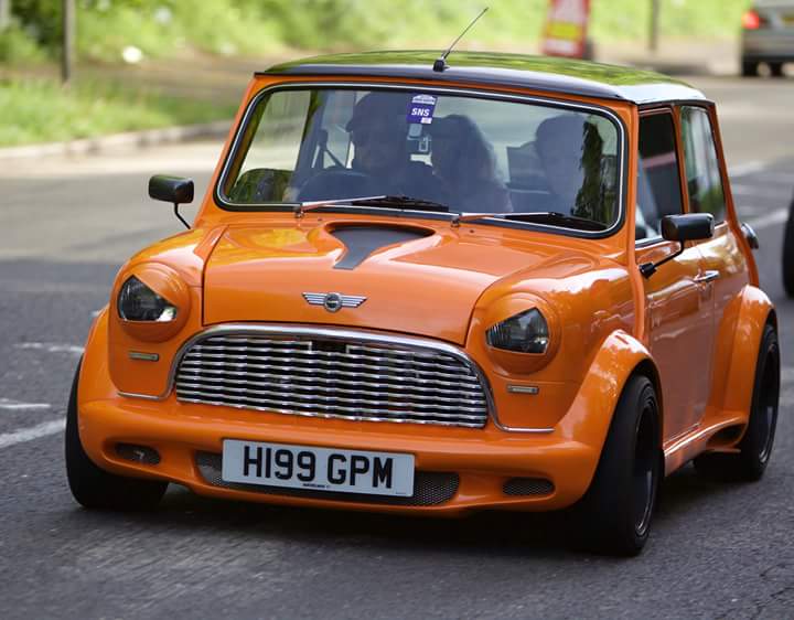 Hartymini's tweet photo. On our way. We came second in #Showandshine #londontobrighton #LondonToBrightonMiniRun  @TheEddChina http://t.co/pK3LQMrsXz