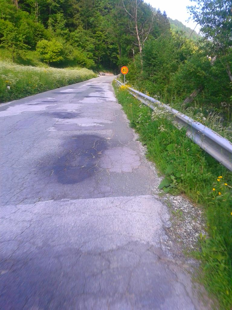 DanielKalan's tweet photo. Dobesedno nucaš #ketne ko greš #nakolo na #SLOceste 😭 http://t.co/9Y68GVKFPS