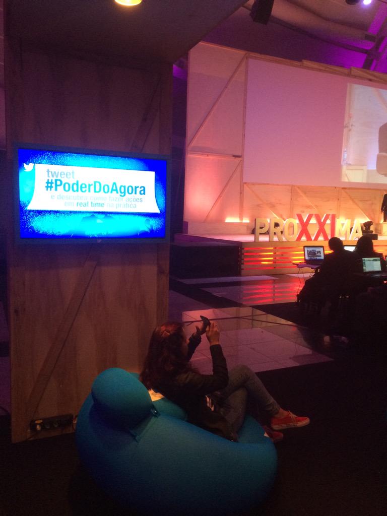talita's tweet image. O melhor lugar para assistir o #ProXXIma2015 é no espaço do @TwitterBrasil
