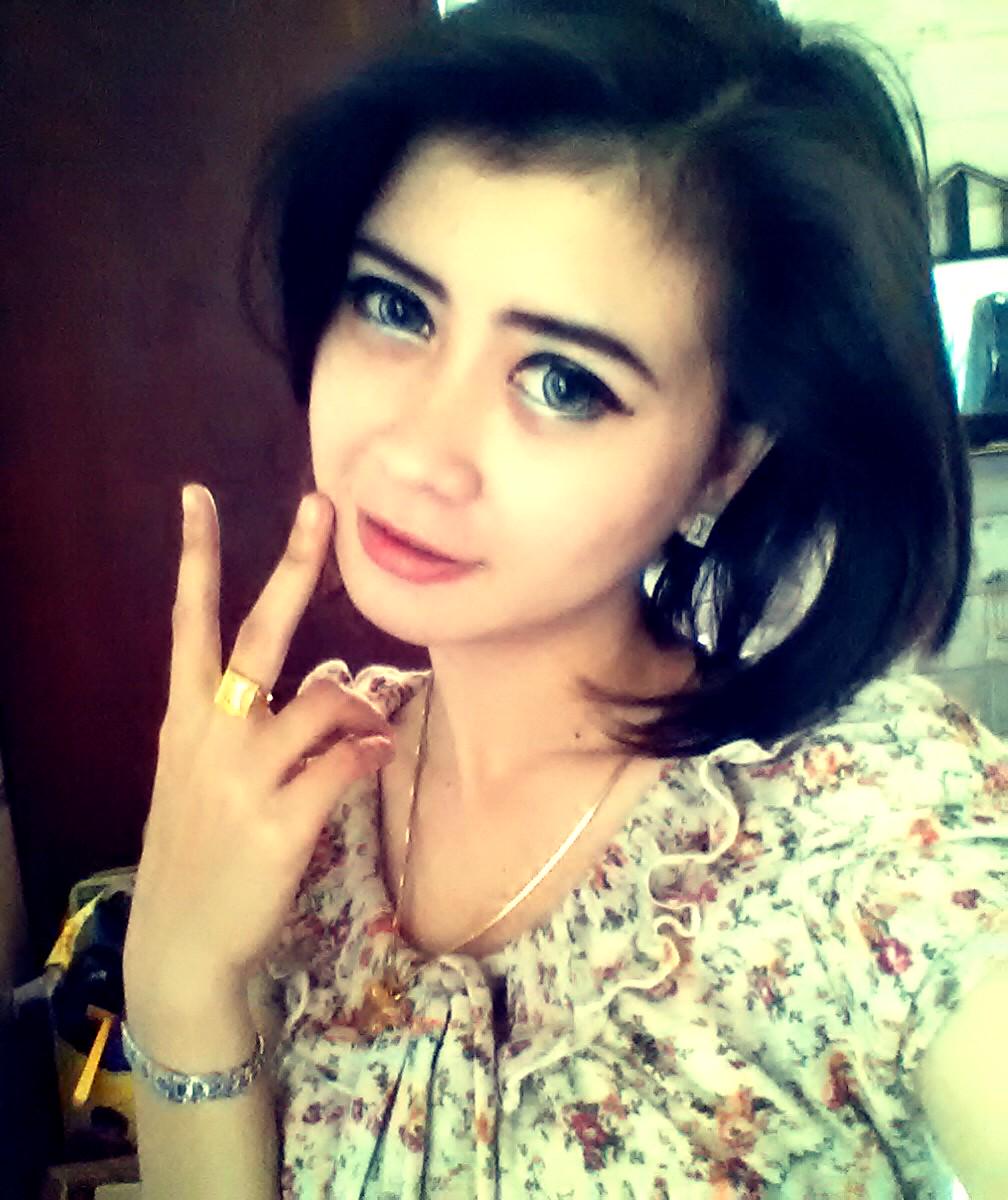 Alisya_Syafiira's tweet photo. Iseng ajaa http://t.co/zGe5q3XgCu