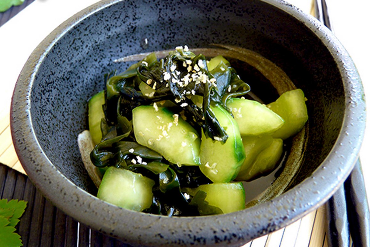 YusukeZenVegan's tweet photo. 🎍🎌🌏👍💚✌🍵🌿🌊💚#VeganWakameSalad 🎍🎌🌏👍💚✌#GoVegans🍵🌿🌊💚 http://t.co/jweer1qo2R