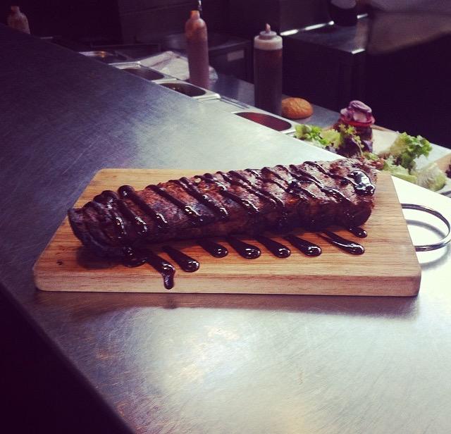 ibizarocks's tweet photo. @ibizarocksbar is officially open for business in Playa Den Bossa. Anyone fancy a spot of dinner? #bossabar http://t.co/GAWf4vppSg