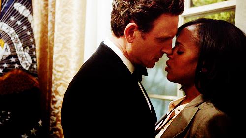 Who else's #Olitz passion was re-ignited by the season finale? 🙋🙋#Scandal
