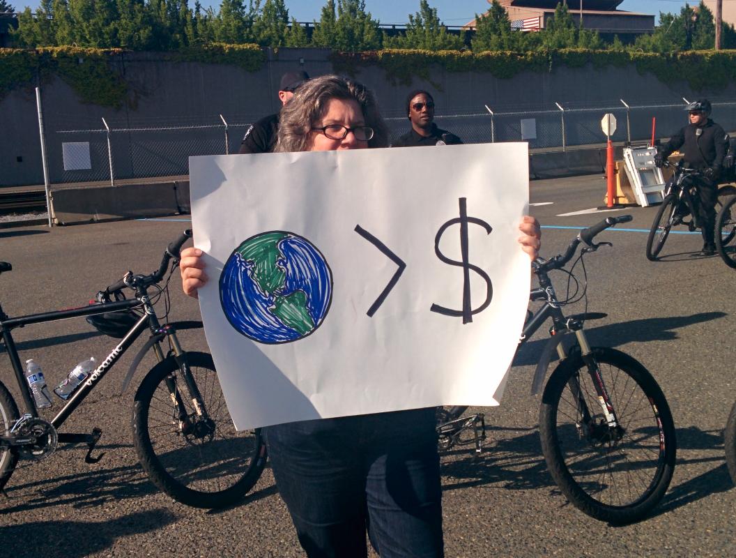 KathleenS17's tweet photo. This sign says all that needs to be said #shellno #SeattleVsShell http://t.co/1th5w6b6sb
