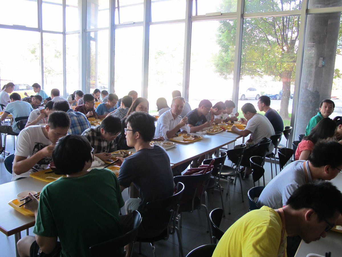 ChinaUXTour's tweet photo. The massive employee canteen in Alibaba campus in Hangzhou! Join @ChinaUXTour to see more #ChinaUX http://t.co/XkiFvQBO1i