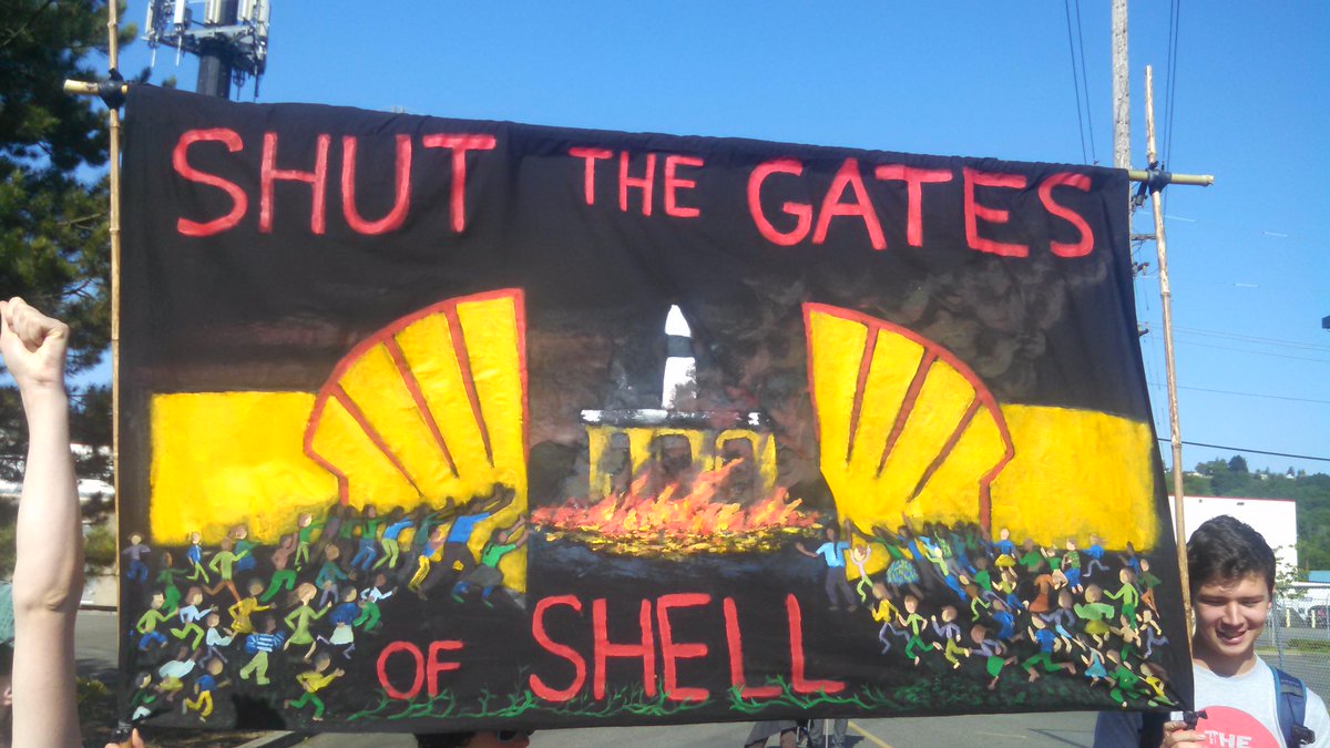pdxrisingtide's tweet image. #YouShellNotPass