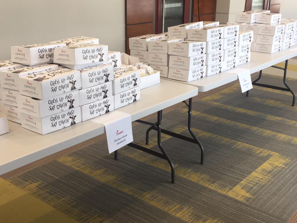 DrugFree_MHC's tweet photo. BIG thanks to @CFAMartinsville for providing lunch today at our Community Drug Forum!! #DFMHC http://t.co/BP66kDfVcq