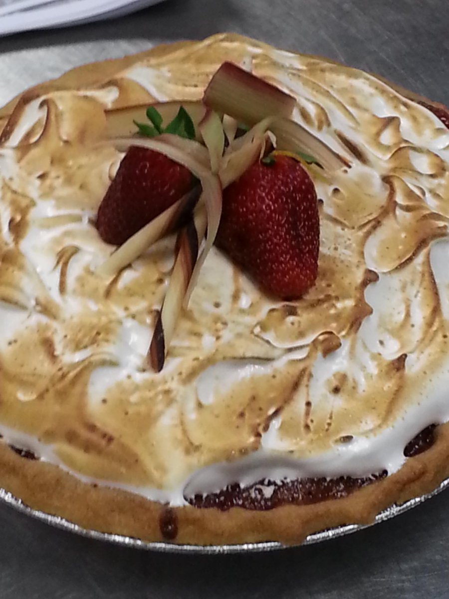 SheReviewsIt's tweet photo. Baking class @XeniaHospGroup #TheBigView http://t.co/bGNM3dtoAr http://t.co/TgEArYTT5M