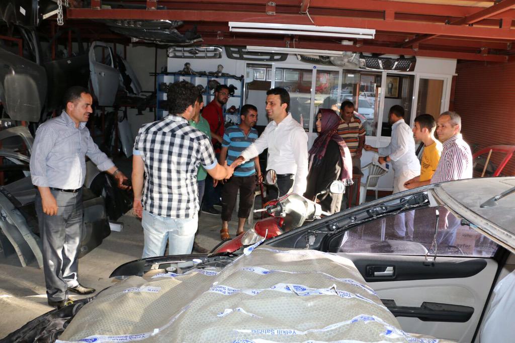 avmustafakose's tweet photo. Alanya sanayiinde ziyaretlerimiz devam ediyor... @AvSenaNurCelik http://t.co/n4MAoSIiOR