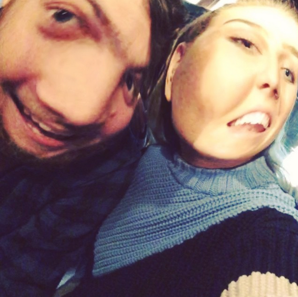 Metro_Ents's tweet photo. Zayn Malik and Perrie Edwards have released the funniest duet you'll see all day http://t.co/AW4Wryy03L http://t.co/6w7dPSwiQB