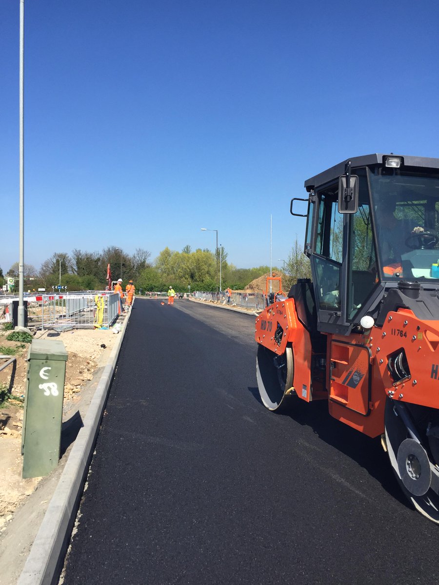 RecomSurfacing's tweet photo. HRA and chips and associated lower levels of HDM materials
#biggleswade
#walkerconstruction http://t.co/9zE4h60htw