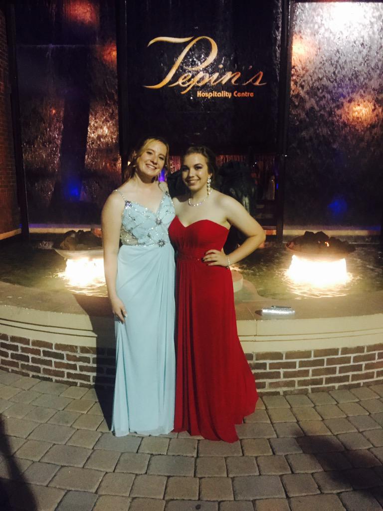 alexxandraaa019's tweet photo. Prom 😍 @TheFancyFrock @ninanalani @roomfortrouble @marii52598 http://t.co/3cgbKjaFKs