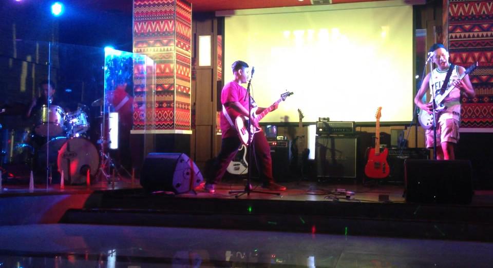 SWEW (@swew_punk) on Twitter photo SWEW Perform at INDIE SOUNDS,
Grand Charly Rawamangun.
big thanks to <a href="/lentera_mas/">LENTERA MAS ORGNZR </a> @DmcJakarta for the great show :) SWEW Perform at INDIE SOUNDS,
Grand Charly Rawamangun.
big thanks to <a href="/lentera_mas/">LENTERA MAS ORGNZR </a> @DmcJakarta for the great show :)